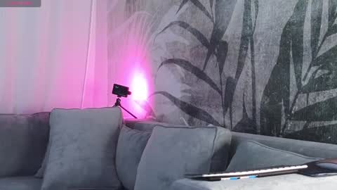 Lily online show from 12/02/24, 06:41