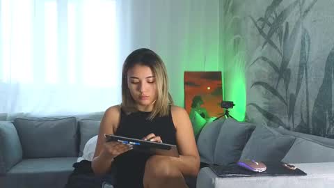 Lily online show from 02/12/25, 08:59