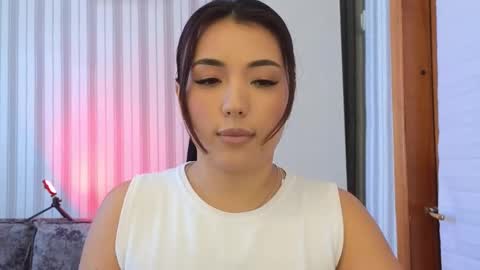 Lily online show from 09/10/25, 12:05