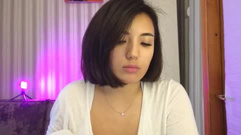 Lily online show from 10/08/25, 09:40