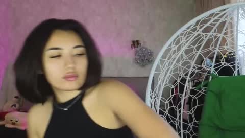 Lily online show from 10/23/25, 07:29