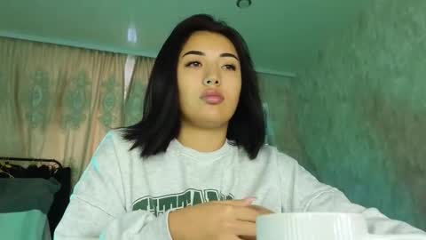 Lily online show from 02/07/26, 06:17