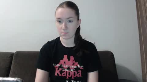 lily_love_x online show from 02/11/25, 02:46