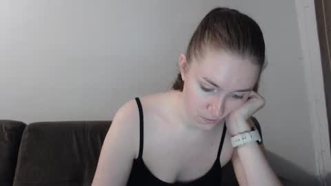 lily_love_x online show from 10/10/25, 10:09