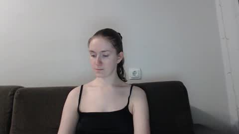 lily_love_x online show from 11/13/25, 11:14