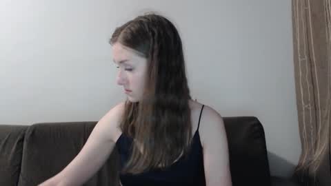 lily_love_x online show from 02/23/26, 10:51