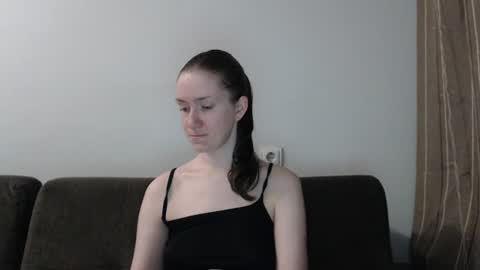 lily_love_x online show from 06/26/26, 10:14