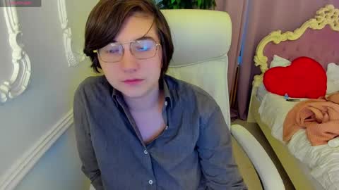 Lily online show from 04/12/26, 03:11