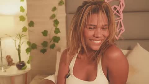 Lily Miiller online show from 01/08/26, 09:06