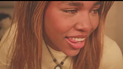 Lily Miiller online show from 02/04/26, 11:09