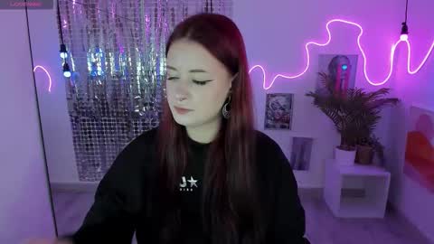 Lily online show from 09/21/25, 06:48