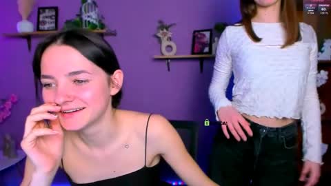 Lily online show from 04/18/26, 07:58