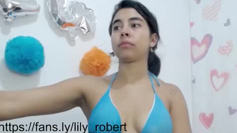 Lily Roberts online show from 09/11/25, 04:45