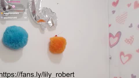 Lily Roberts online show from 09/20/25, 03:51