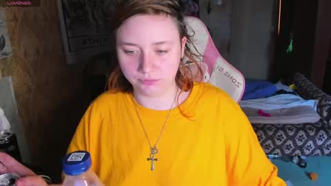 Snapshot of lily_shamy chatting on 05/29/26, 12:03 Alice online show from 05/29/26, 12:03