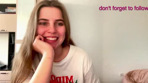 Lily online show from 12/18/24, 11:24