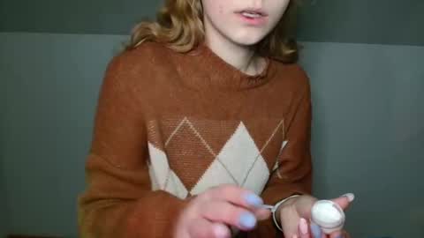 small lily online show from 02/02/26, 12:04