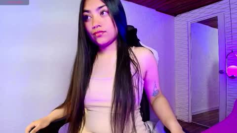 lily_waist online show from 09/16/25, 11:11