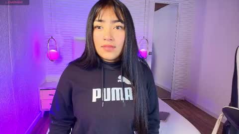 lily_waist online show from 10/01/25, 11:05