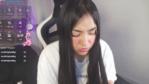 lily_waist online show from 10/29/25, 03:25