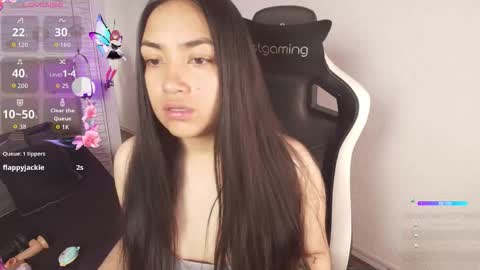 lily_waist online show from 11/19/25, 03:06