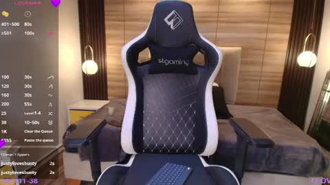 lily_waist online show from 07/07/26, 11:03