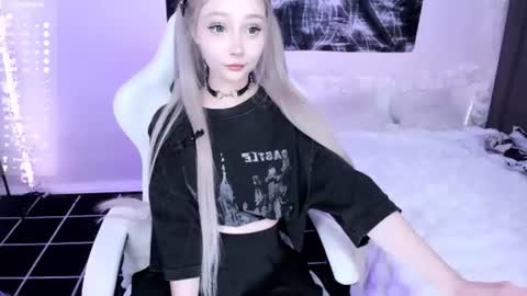 Lily online show from 06/12/26, 12:42