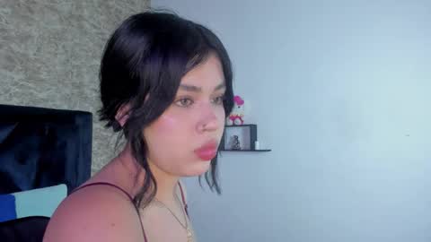 LilyWoodz online show from 11/17/25, 07:19