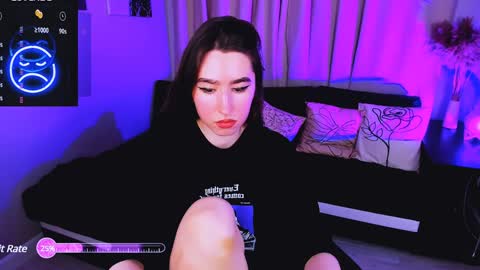 Snapshot of lily_xbaby chatting on 12/18/24, 01:56 LILY online show from 12/18/24, 01:56