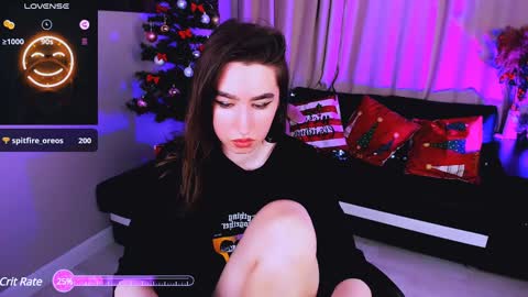 Snapshot of lily_xbaby chatting on 12/28/24, 02:42 LILY online show from 12/28/24, 02:42