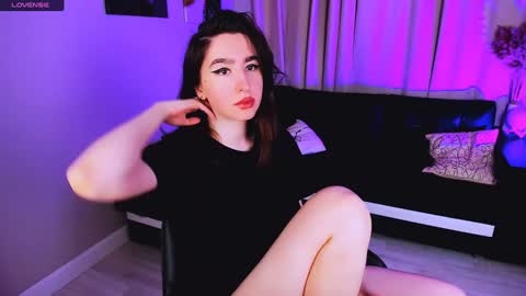Snapshot of lily_xbaby chatting on 01/25/25, 08:42 LILY online show from 01/25/25, 08:42