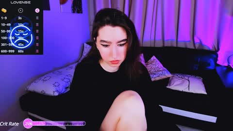 Snapshot of lily_xbaby chatting on 02/06/25, 07:13 LILY online show from 02/06/25, 07:13