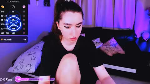 Snapshot of lily_xbaby chatting on 02/22/25, 11:57 LILY online show from 02/22/25, 11:57