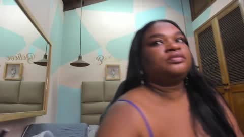 Lily online show from 02/06/25, 09:11