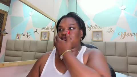 Lily online show from 02/18/25, 11:22