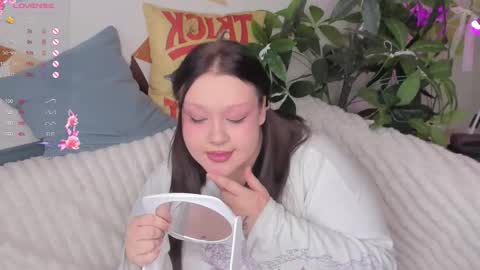 Lily online show from 10/16/25, 03:18