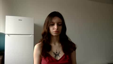 lilycandy_ online show from 03/10/25, 09:43