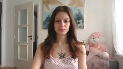 lilycandy_ online show from 03/10/26, 11:37