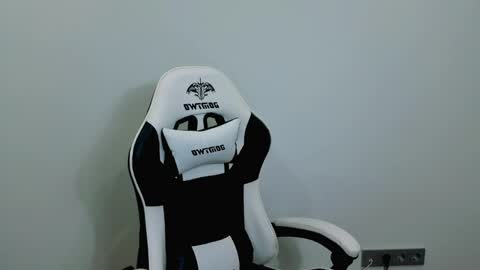 lilydavisss online show from 05/29/26, 01:58