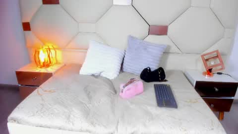 Snapshot of lilydoll1 chatting on 07/01/26, 08:30 Lily online show from 07/01/26, 08:30