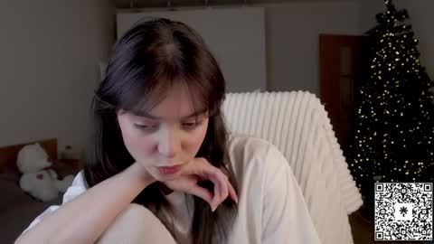 Lily   online show from 12/19/24, 05:29