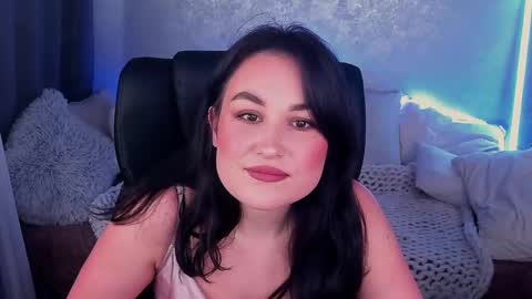Snapshot of lilyfoxyy chatting on 02/21/25, 02:27 Lily online show from 02/21/25, 02:27