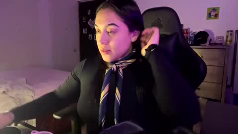 Snapshot of lilyhotson chatting on 06/02/26, 11:07 Lily online show from 06/02/26, 11:07