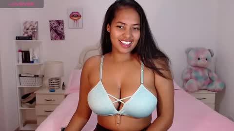 Snapshot of lilyjacksonn chatting on 01/01/25, 10:03 Lily.. online show from 01/01/25, 10:03