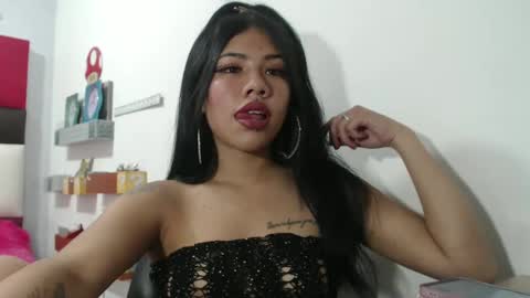 lilyjamesx online show from 01/22/25, 09:32