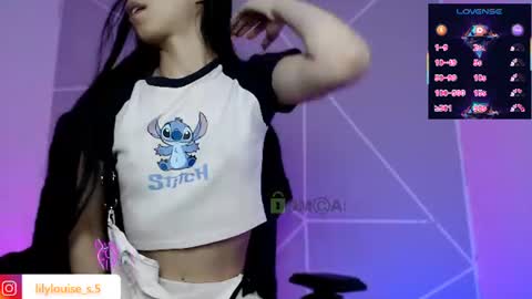 Snapshot of lilylouisee_ chatting on 07/18/26, 08:01 Liliana louise online show from 07/18/26, 08:01