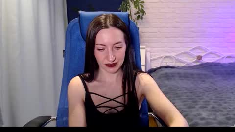 Lily online show from 11/10/25, 05:39