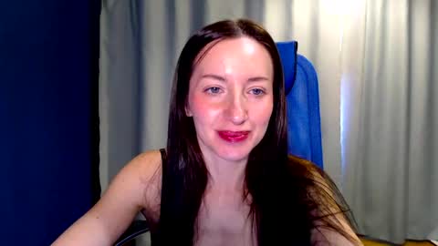 Snapshot of lilymellow chatting on 06/08/26, 08:37 Lily online show from 06/08/26, 08:37