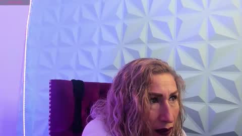 Lily Queen online show from 09/10/25, 12:16