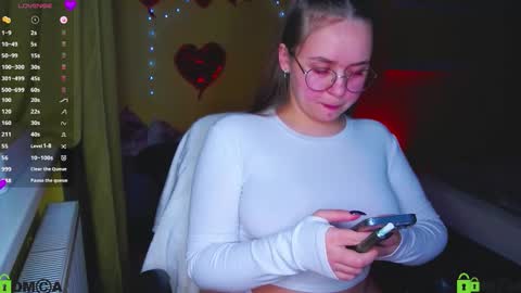 Lily online show from 02/26/26, 09:14